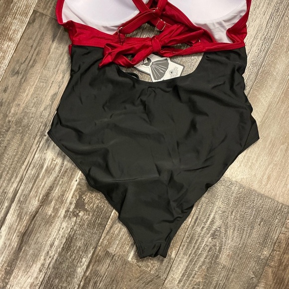 Retro Stage Red and Black Women's Swimsuit XXL - Picture 7 of 9